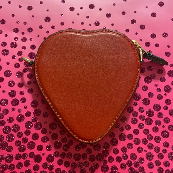 🍓🍓🍓Coach🍓🍓🍓Strawberry coin case. NWT - Picture 2 of 5
